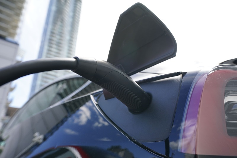 Impact of tariffs on electric vehicle adoption Image