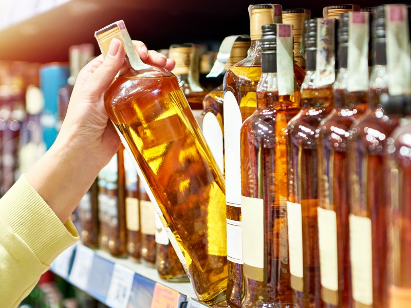 How tariffs may impact insurance for Canadian liquor sellers article image