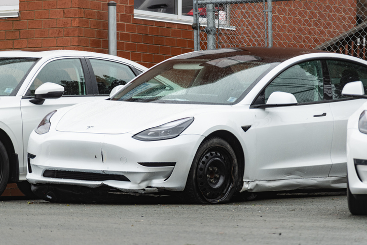 Collision claims rise for electric vehicles in Canada article image