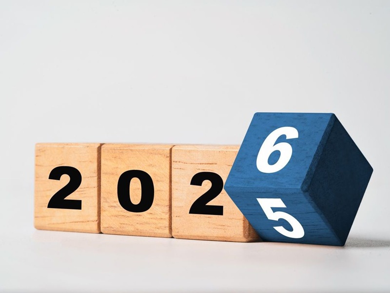 Flipping of 2025 to 2026 on wooden block cube