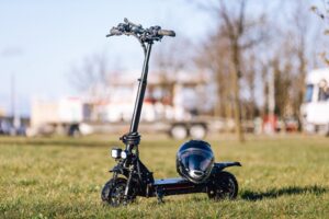 Why high‑powered e‑scooters are a legal minefield for Ontario insurers Image