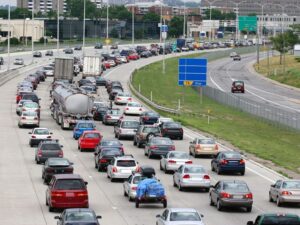 Quebec pushes back greenhouse gas reduction target by five years to 2035 Image