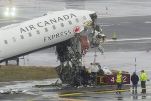 Air Canada pilots killed in collision at NY’s LaGuardia airport Image